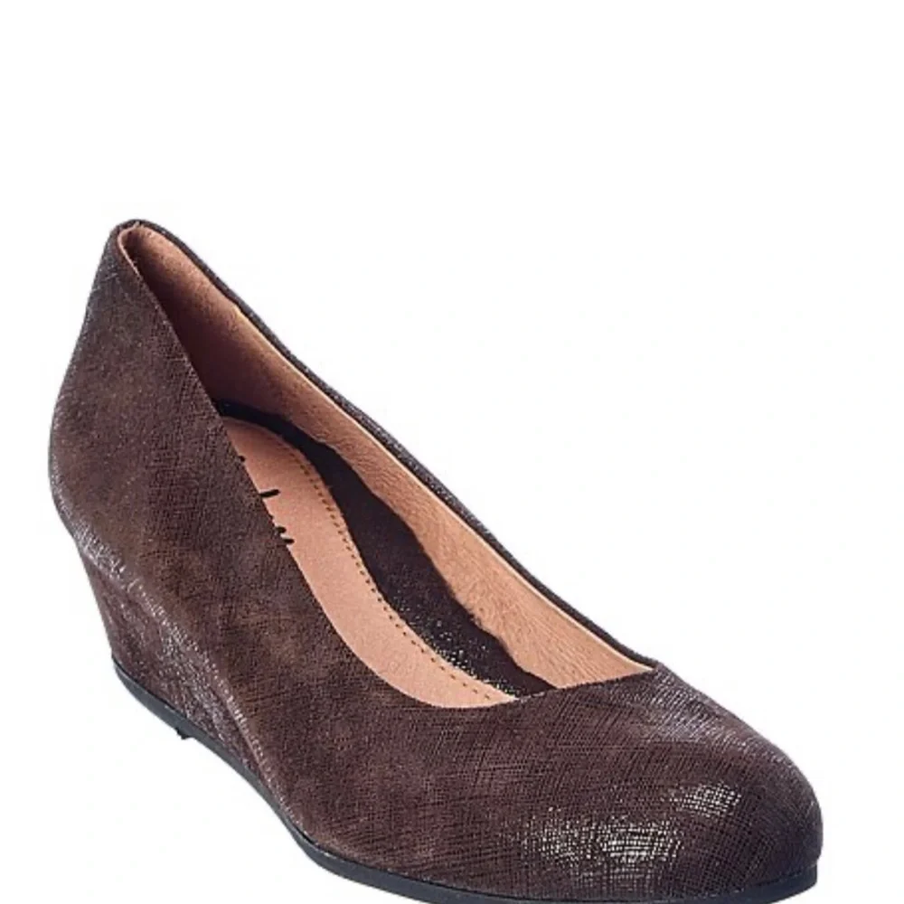 NIB FSNY Brown Suede Gumdrop wedge shoe size 8.5